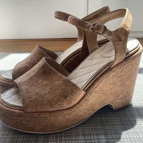Chanel Cork Platform Sandals. Size 39. - Picture 3 of 15